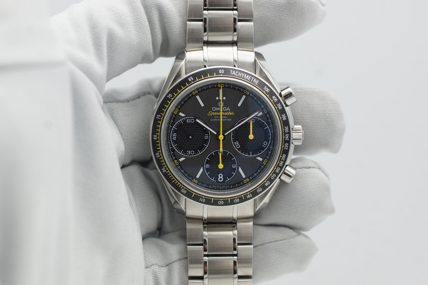 Omega Speedmaster Racing 326.30.40.50.06.001 Grau/Gelb Full-Set 2020