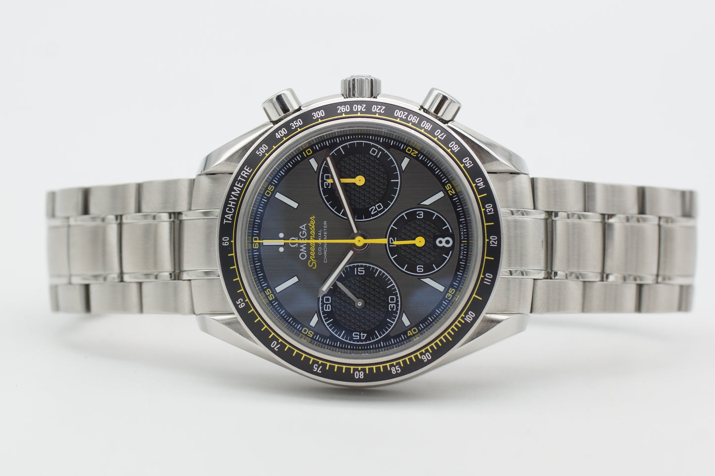 Omega Speedmaster Racing 326.30.40.50.06.001 Grau/Gelb Full-Set 2020