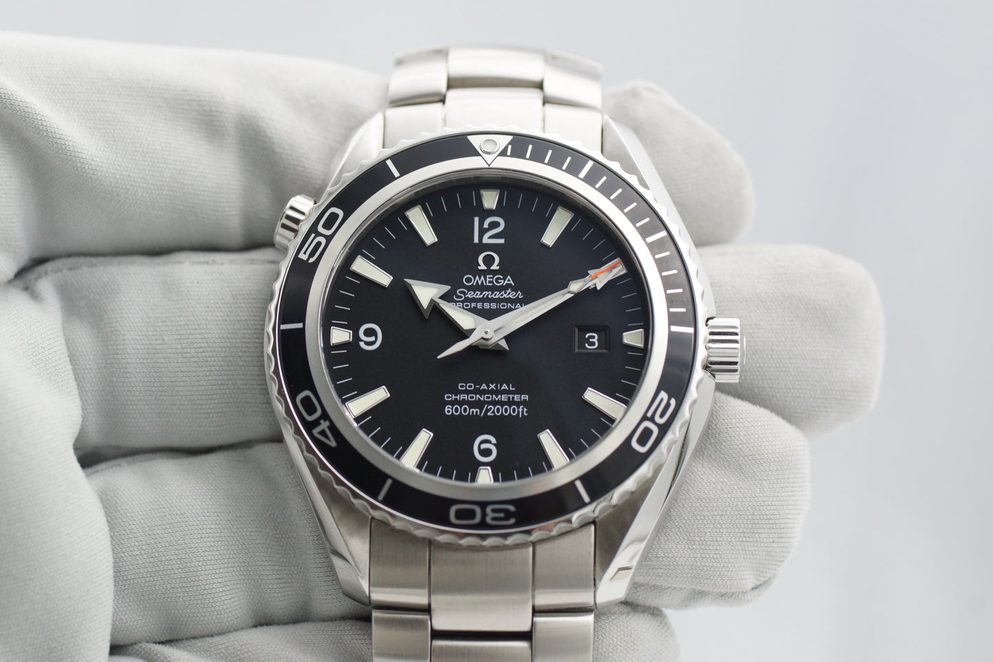 Omega Seamaster Planet Ocean 2200.50 Schwarz Box/Papiere 2010