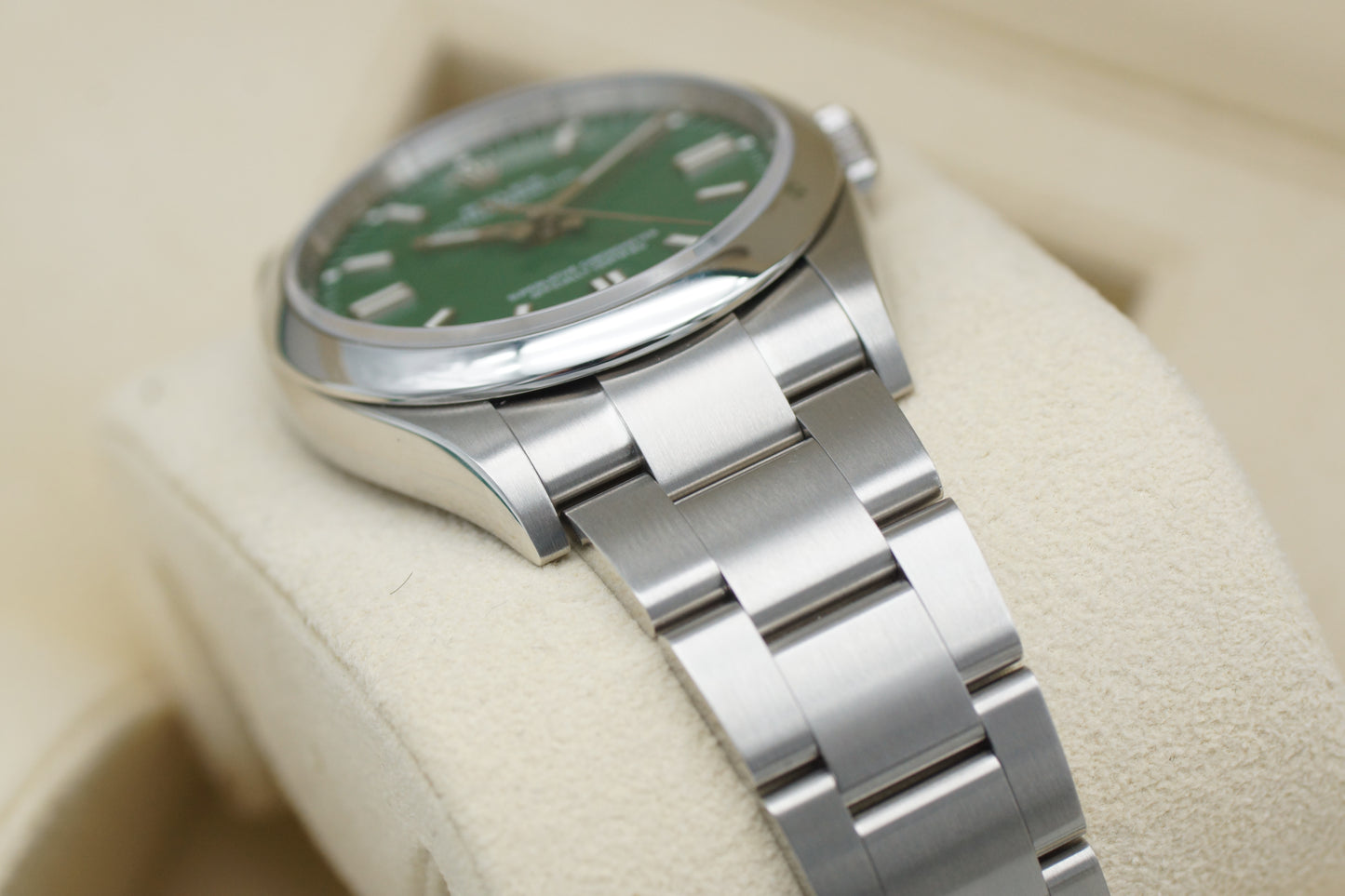 Rolex Oyster Perpetual 36 Grün 126000 Full-Set 2023