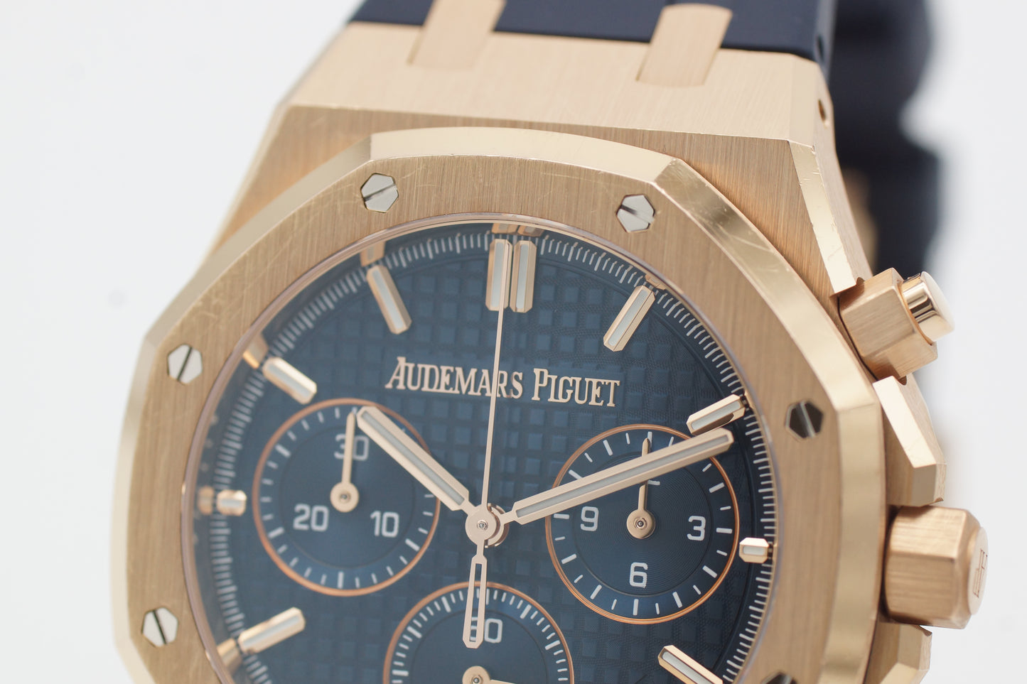 Audemars Piguet Royal Oak 26240OR Blau Roségold 2025