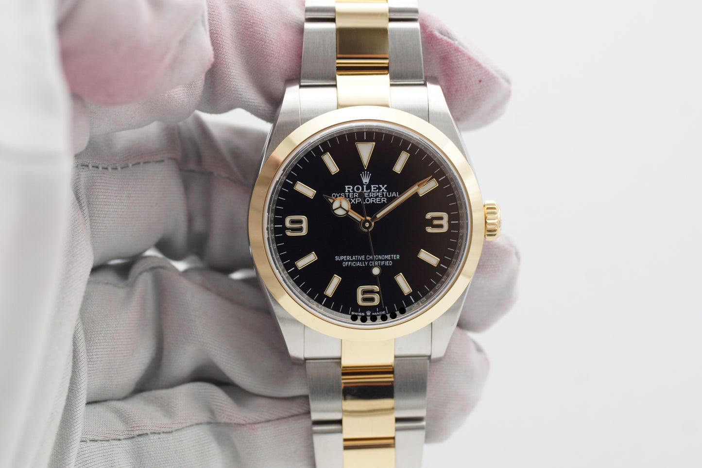 Rolex Explorer I 124273 Stahl/Gelbgold Schwarz Full-Set 2022