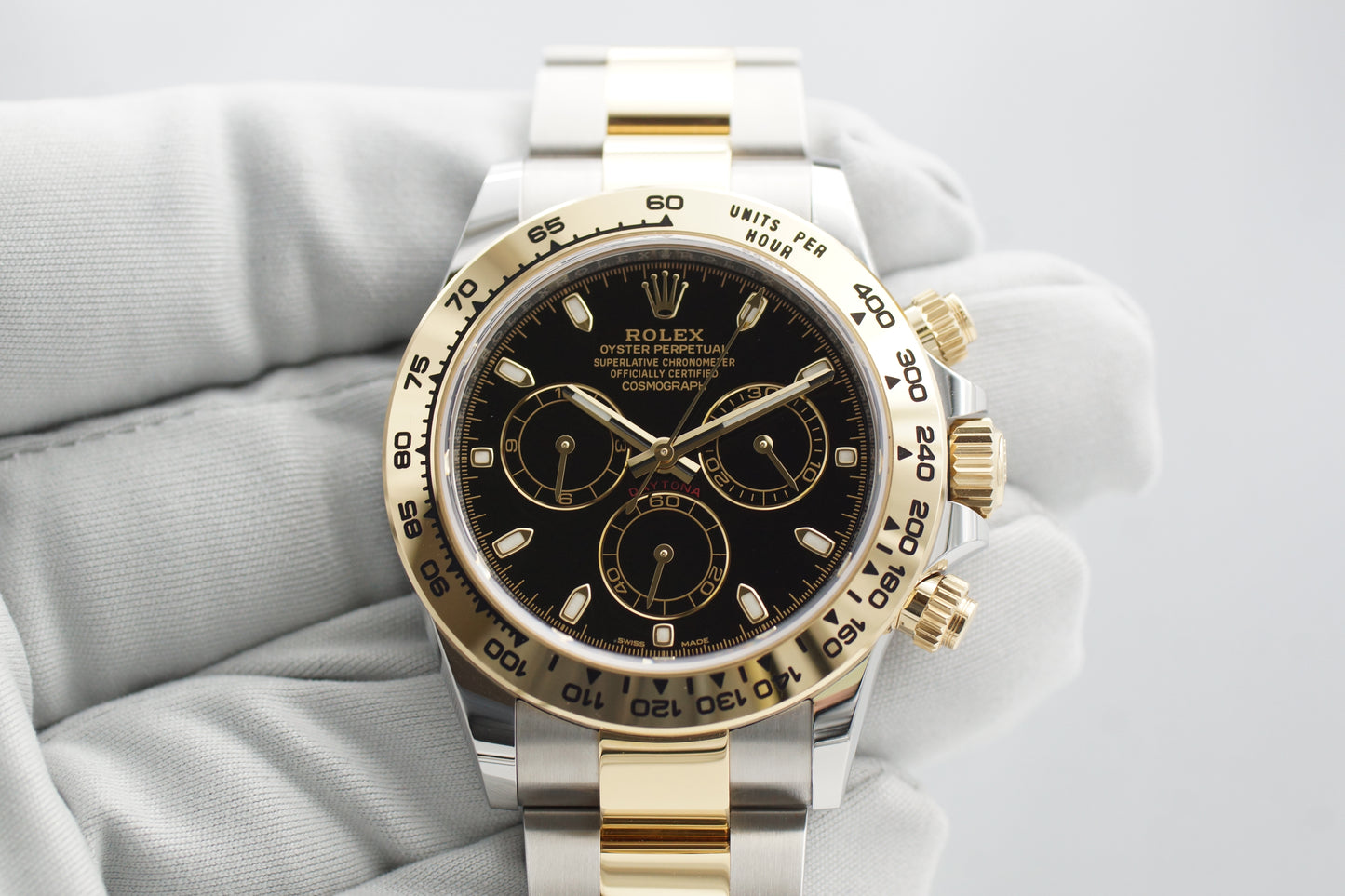 Rolex Cosmograph Daytona Schwarz 116503 Gelbgold Full-Set 2021 ungetragen DE