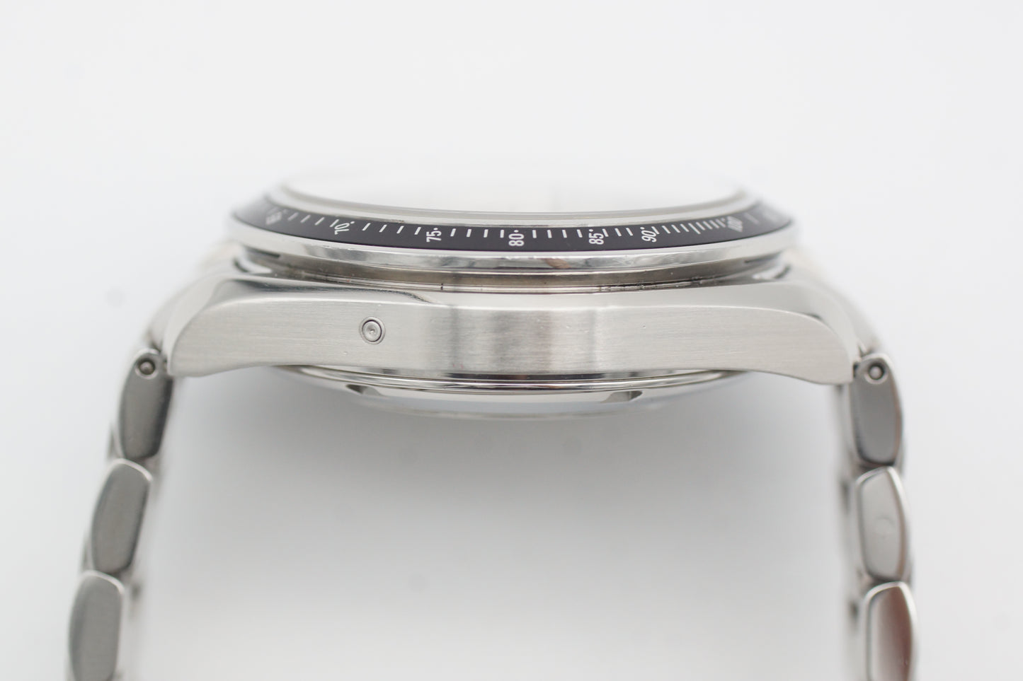 Omega Speedmaster Date 323.30.40.40.06.001 Schwarz 2010