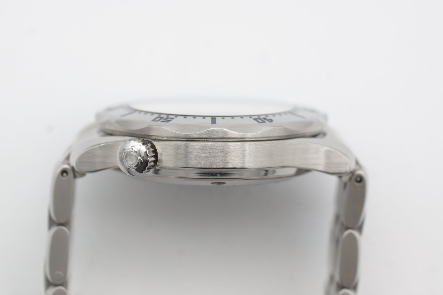 Omega Seamaster Diver Midsize 300M 2562.80 Quarz 2000