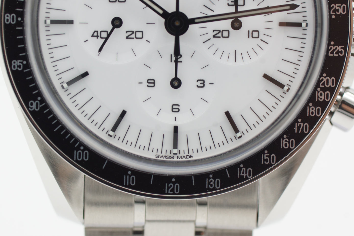 Omega Speedmaster Prof. Moonwatch 310.30.42.50.04.001 Weiß Full-Set 2025