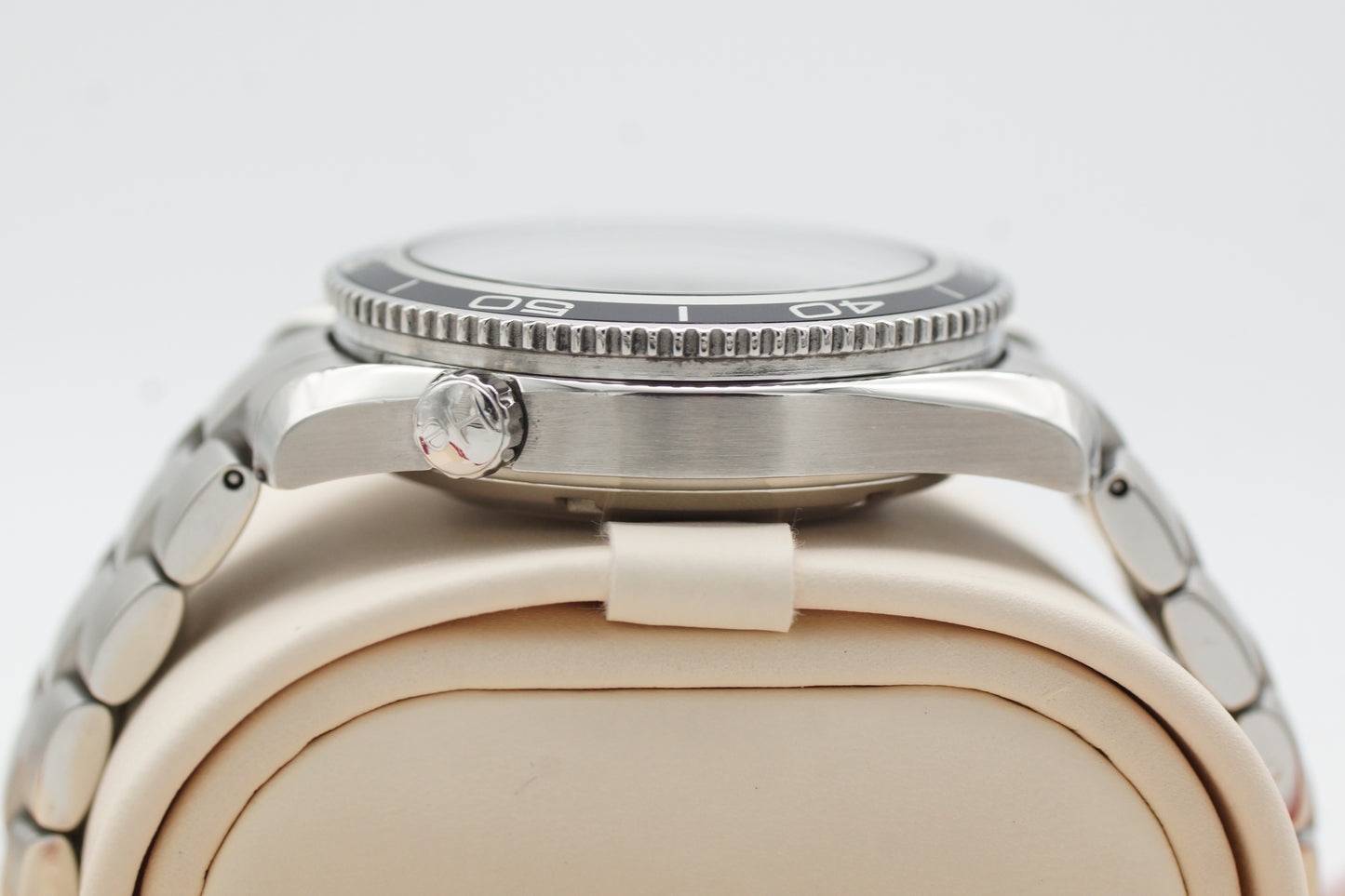 Omega Seamaster Planet Ocean 42 mm 2201.50 2011