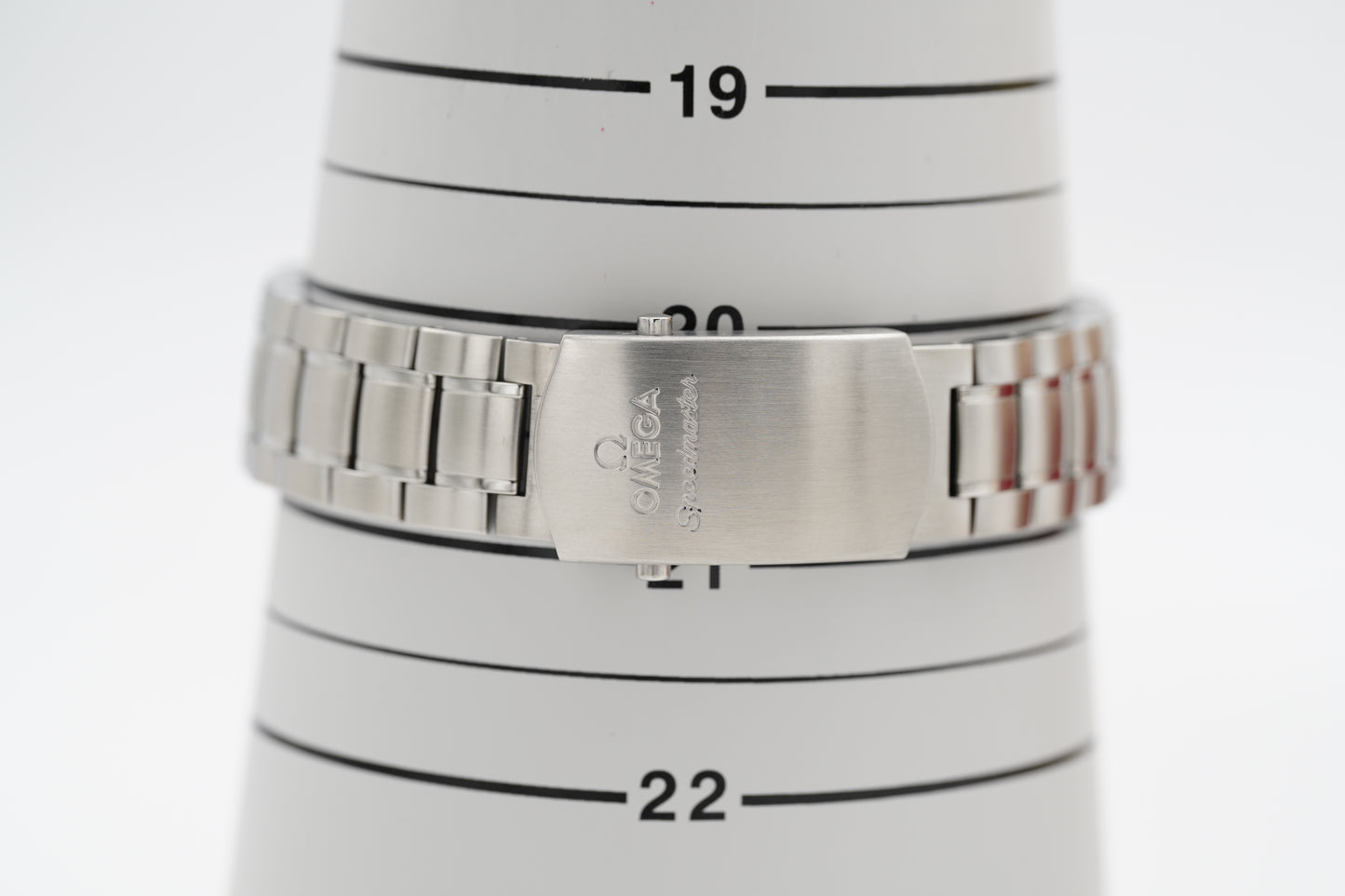Omega Speedmaster Date 3210.50 Full-Set 2025