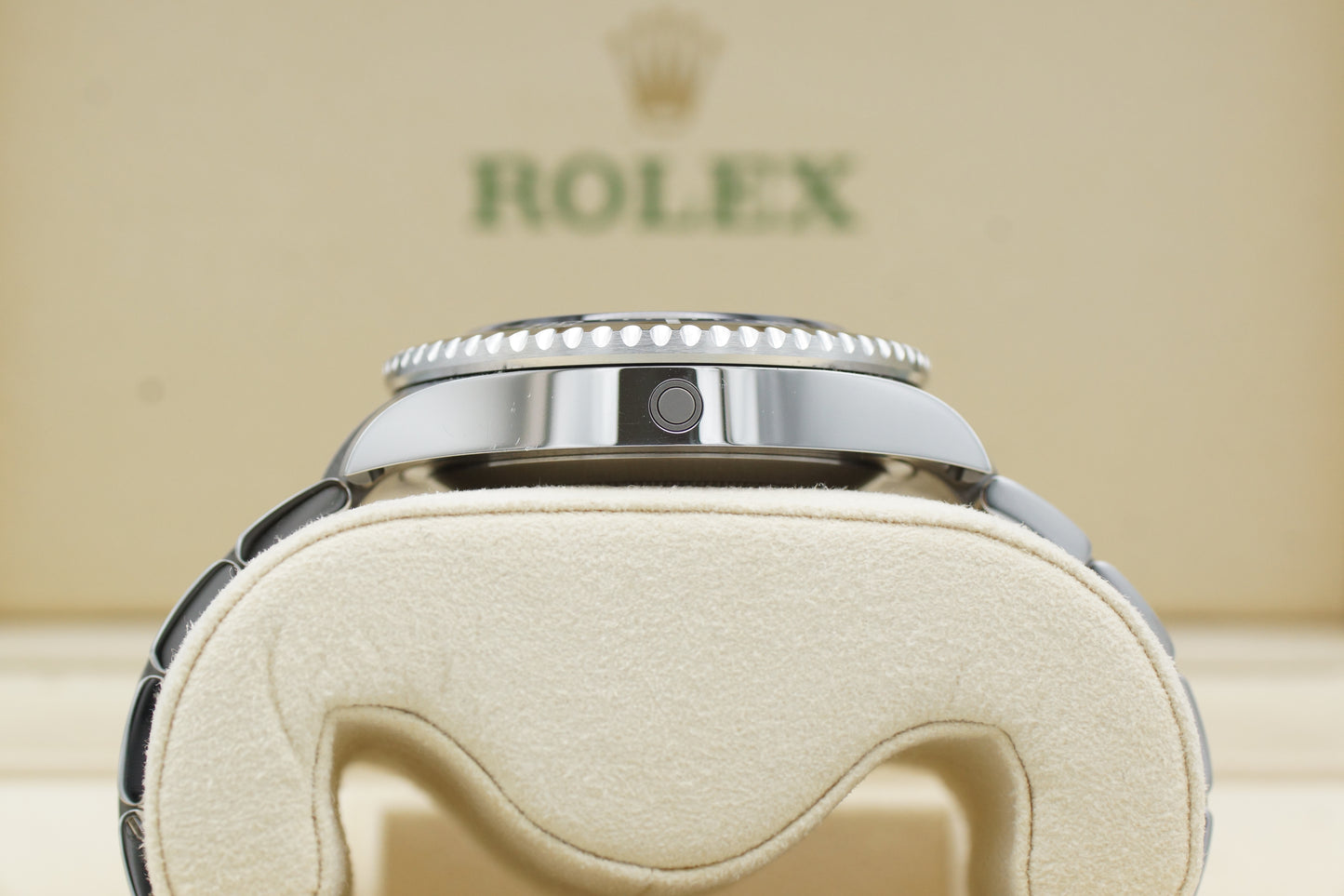 Rolex Sea-Dweller 43 Red 126600 Full-Set 2018 LC100