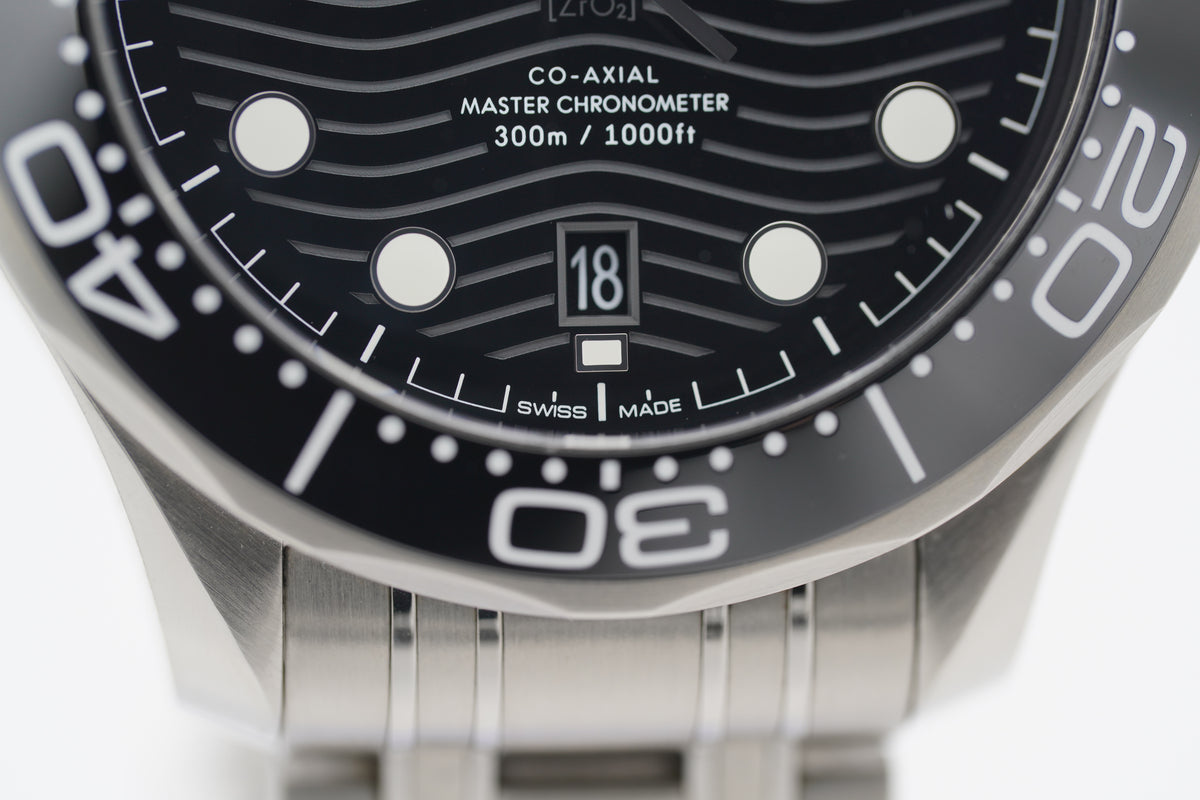Omega Seamaster Diver 300M 210.30.42.20.01.001 Schwarz Full-Set 2024