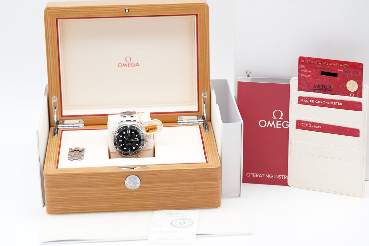 Omega Seamaster Diver 300M 210.30.42.20.01.001 Schwarz Full-Set 2024