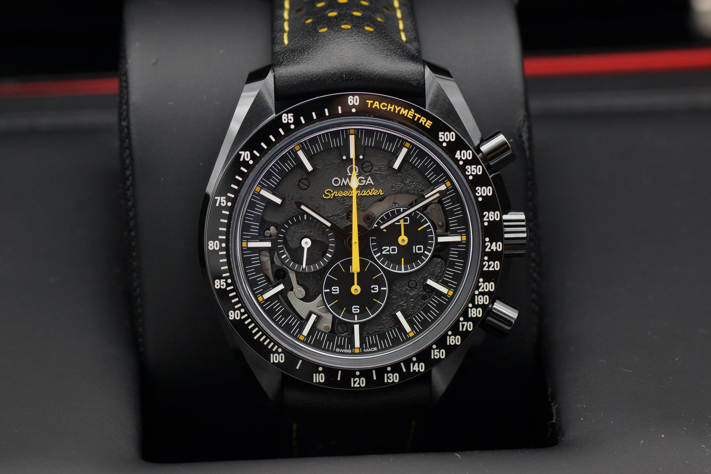 Omega Speedmaster Dark Side Of The Moon "Apollo 8" 311.92.44.30.01.001 Full-Set 2021