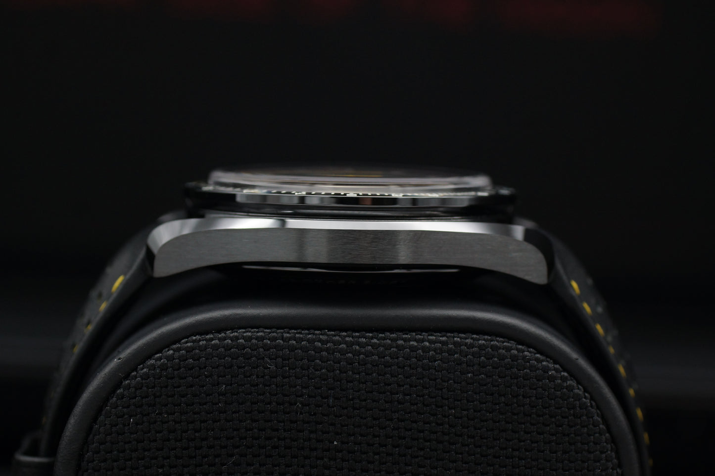 Omega Speedmaster Dark Side Of The Moon "Apollo 8" 311.92.44.30.01.001 Full-Set 2021