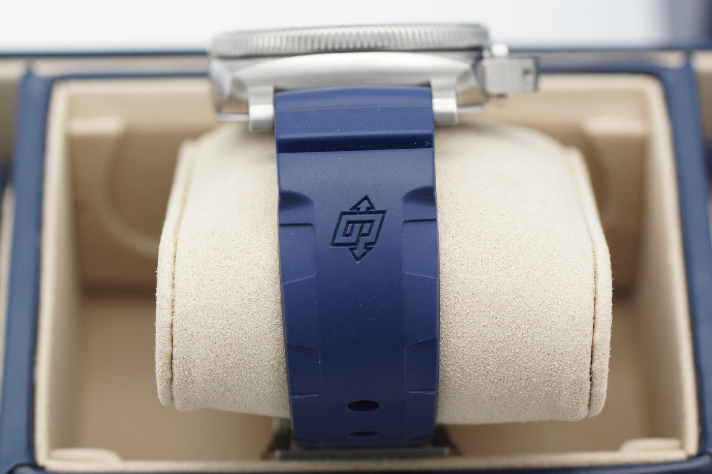 Panerai Submersible GMT Luna Rossa PAM01507 Full-Set 2024