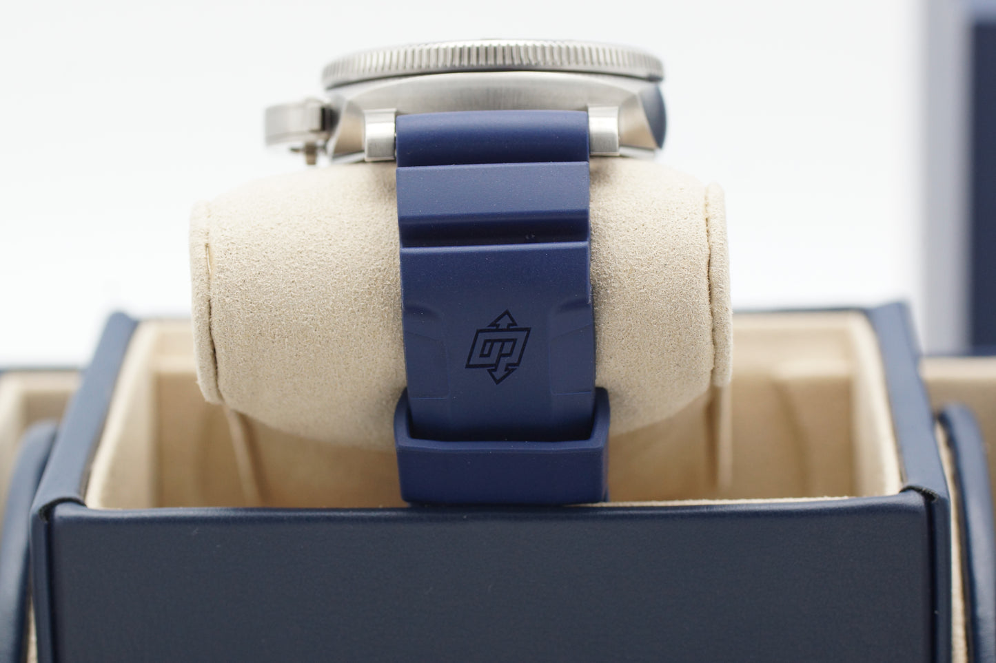 Panerai Submersible GMT Luna Rossa PAM01507 Full-Set 2024