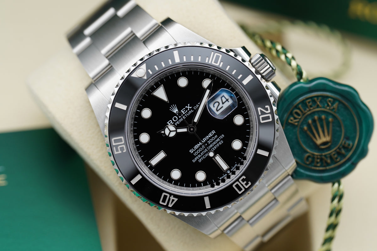 Rolex Submariner Date 126610LN Schwarz Full-Set NEU 09/2026
