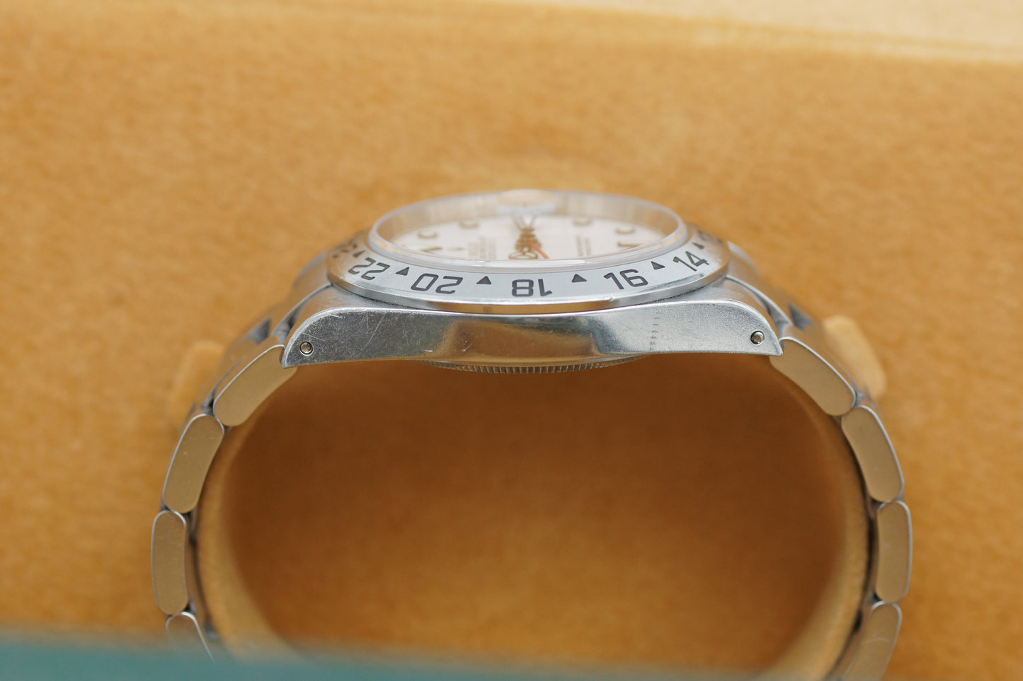 Rolex Explorer II 16570 Weiß 40 mm Full-Set 2003 LC100