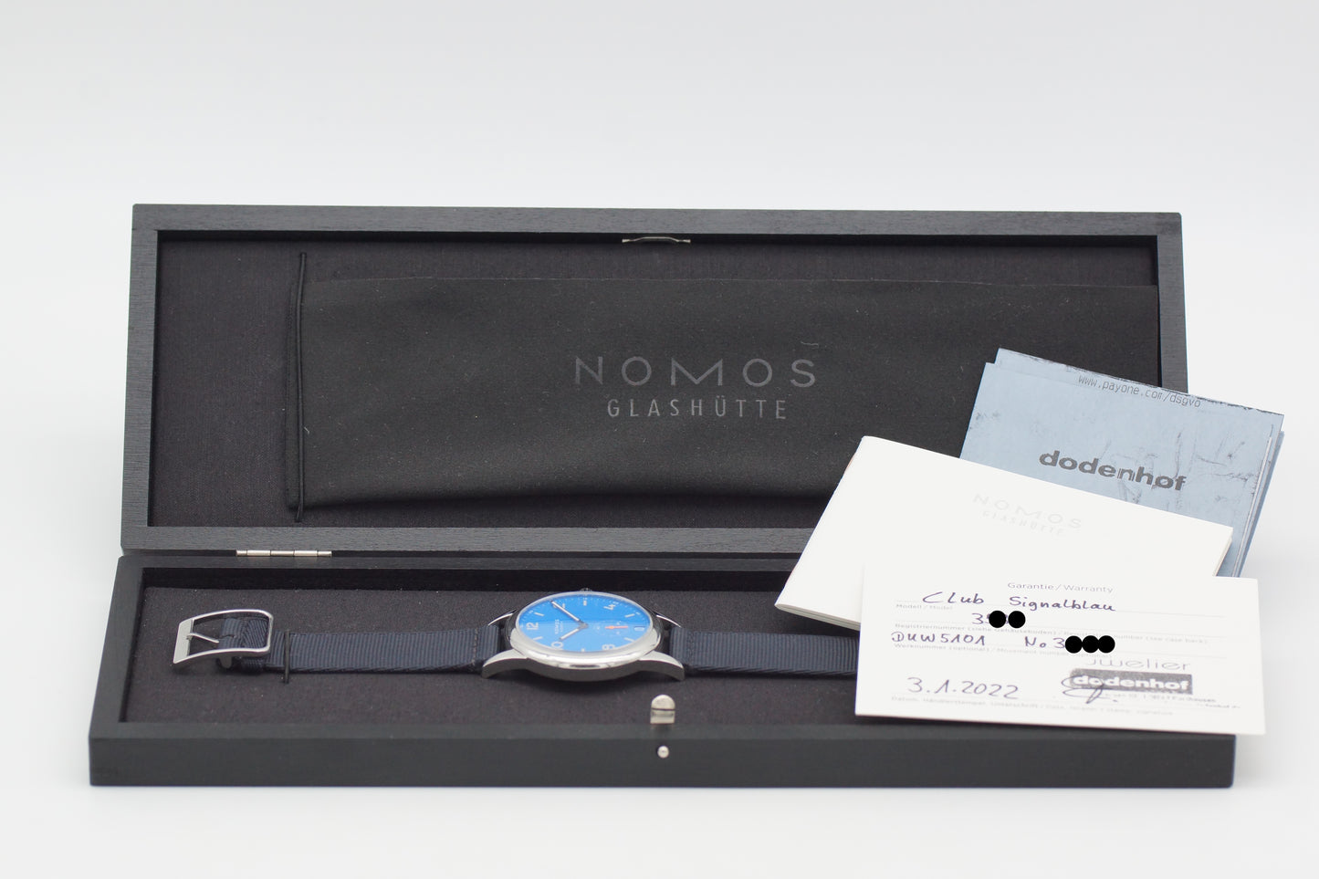 NOMOS Glashütte Club Automat Datum 41 Signalblau Full-Set 2022