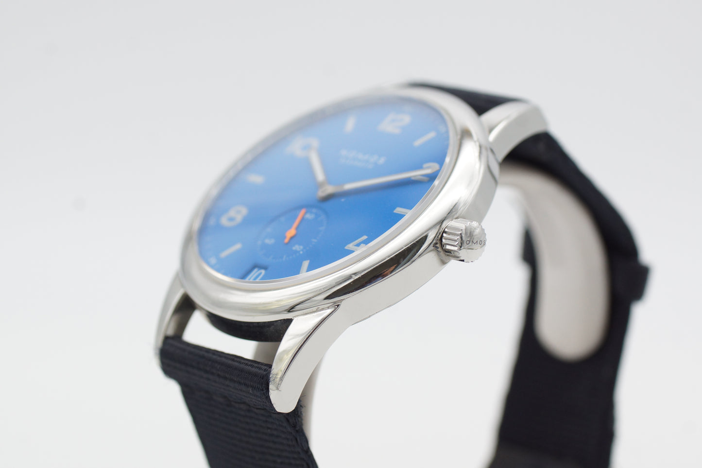 NOMOS Glashütte Club Automat Datum 41 Signalblau Full-Set 2022
