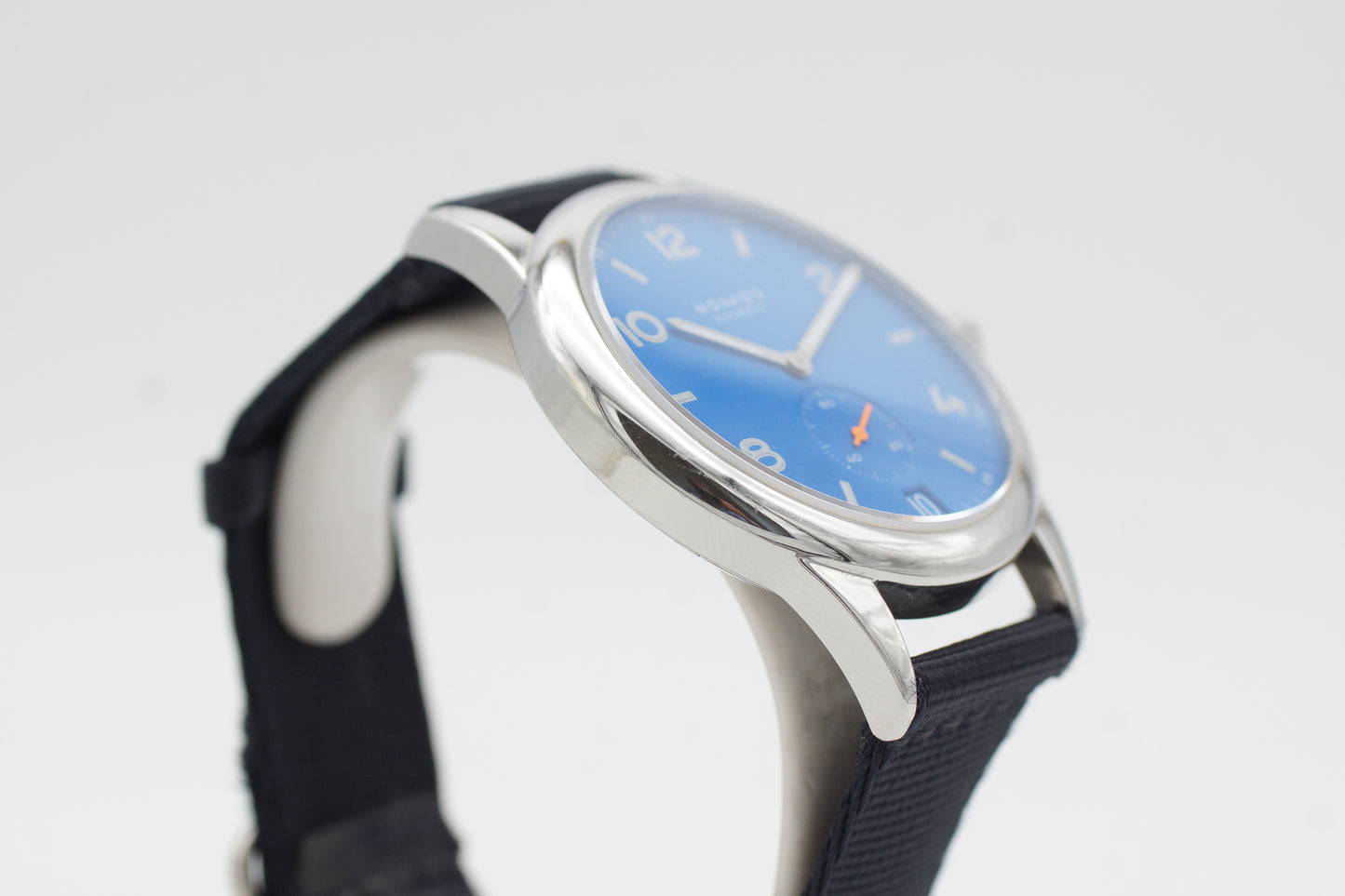 NOMOS Glashütte Club Automat Datum 41 Signalblau Full-Set 2022