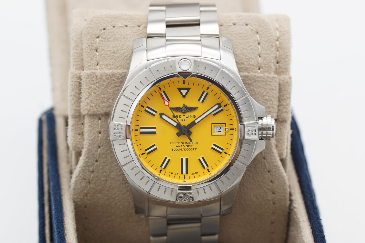Breitling Avenger 45 Gelb A17319 Full-Set 2024