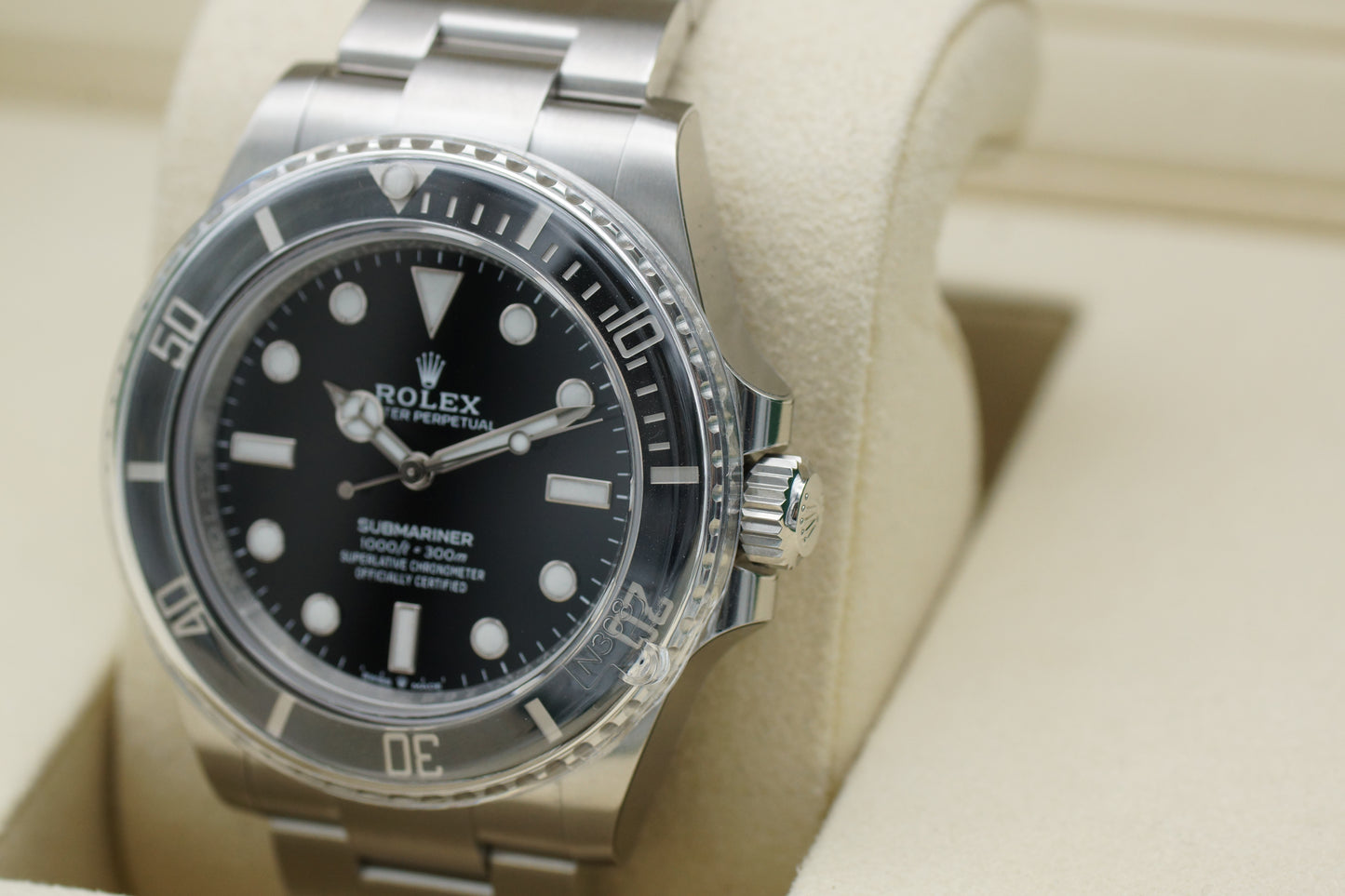 Rolex Submariner No-Date 124060 Full-Set 2025 NEU + verklebt