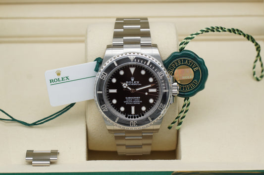 Rolex Submariner 124060 Oyster Full-Set 2025 Neu, Verklebt