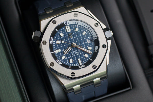 Audemars Piguet Royal Oak Offshore Diver 15720ST Blau 2024